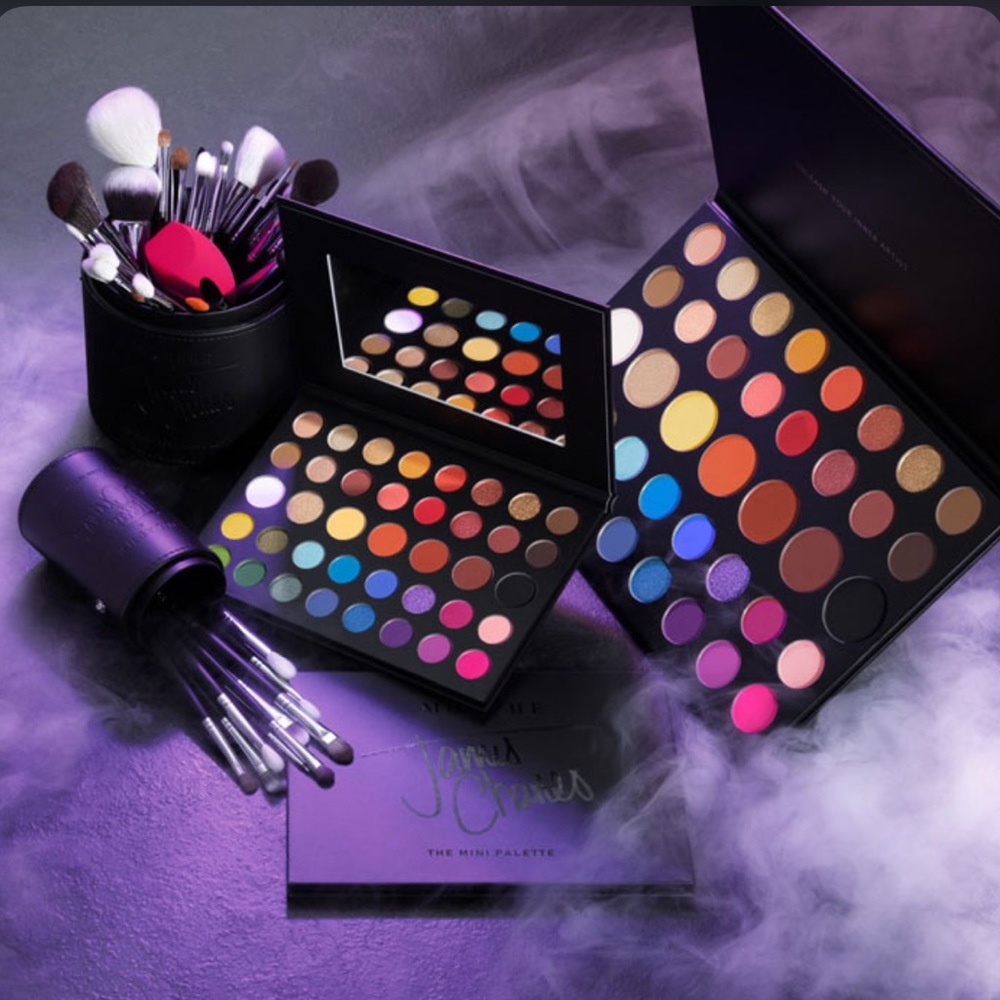 ‼️LAST ONE‼️🎄XMAS BLOWOUT🎄🆕✨ THE JAMES CHARLES PALETTE - Picture 3 of 8